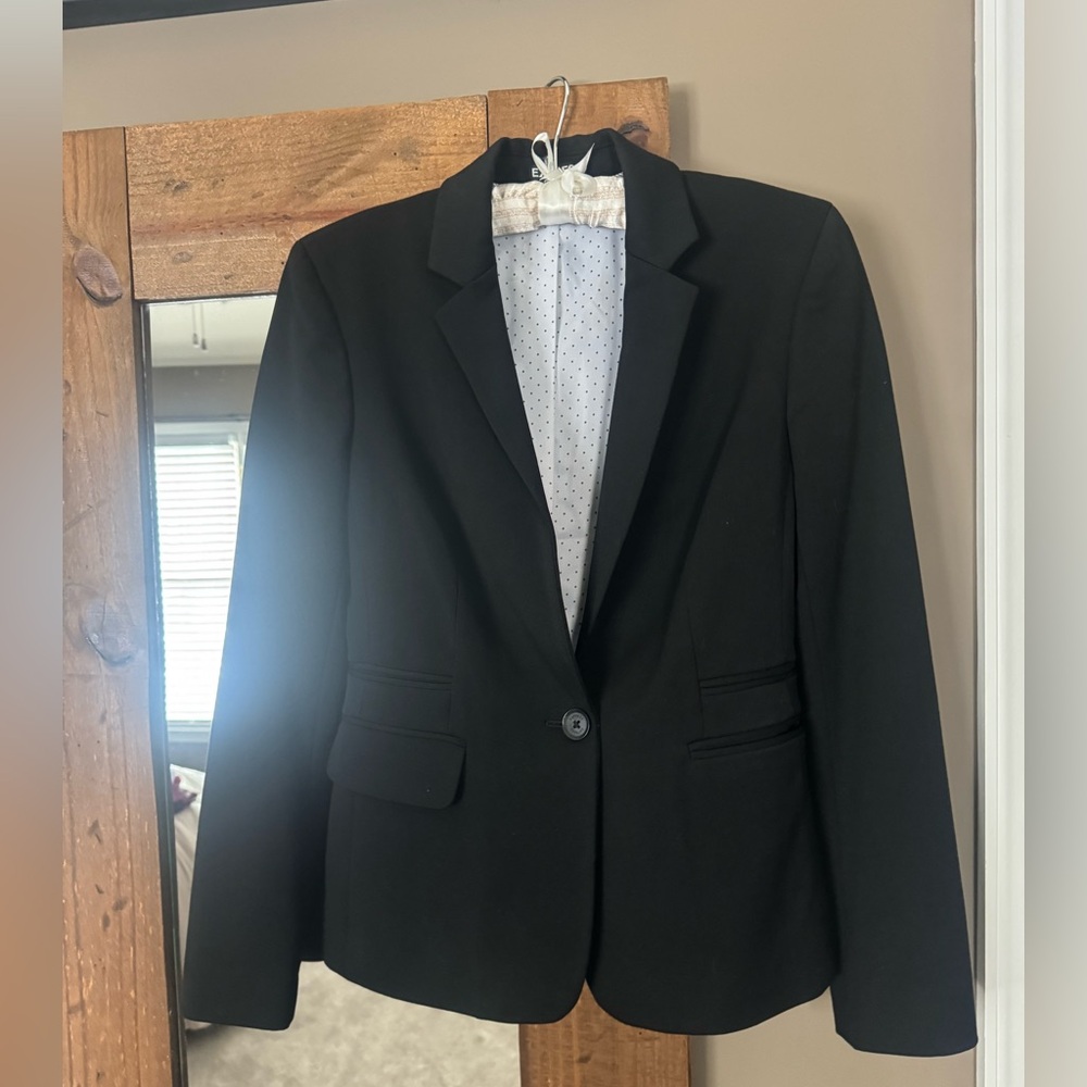 Classic Black Women's Blazer from Express